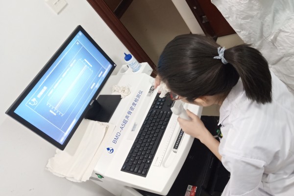 篩查骨質(zhì)疏松，提高骨骼健康水平，超聲骨密度儀來幫忙